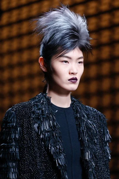 Look 32